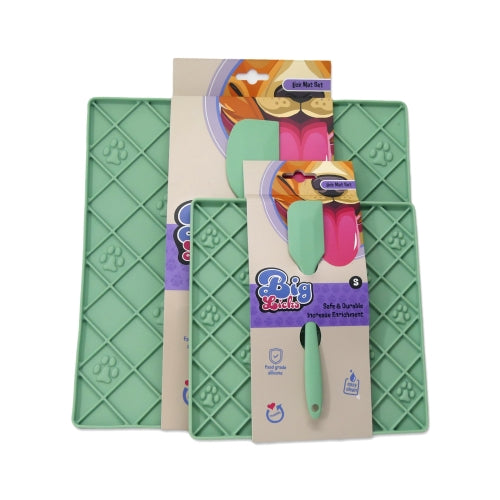 Durham Animal Feeds Big Licks Mat with Serving Spoon - Small (200mm x 200mm) - Green product image